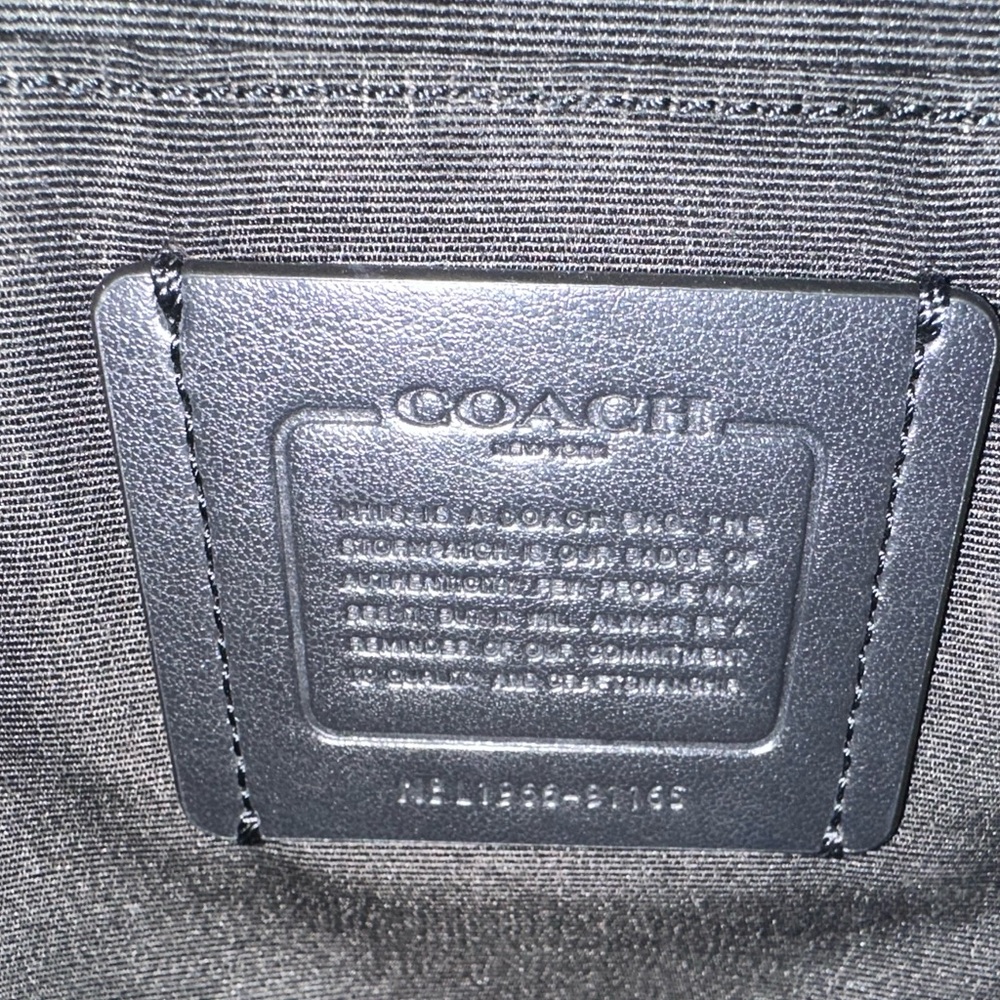 Large Coach Tote - Beige and Black Shoulder Bag with laptop pocket. - Picture 10 of 10